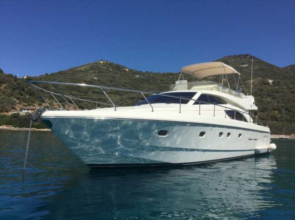 Ferretti 53-img1