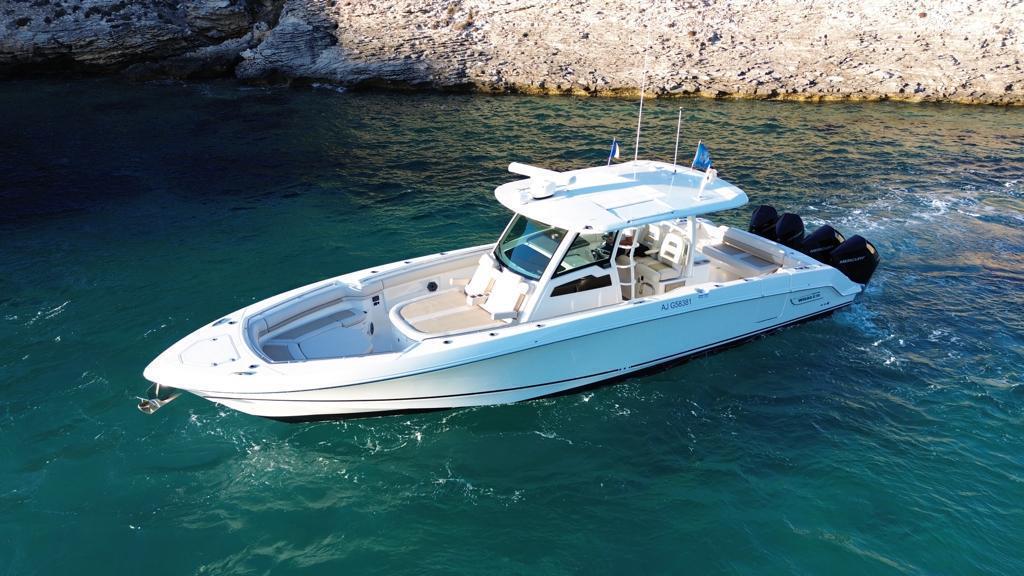 Boston whaler Outrage 380-img1